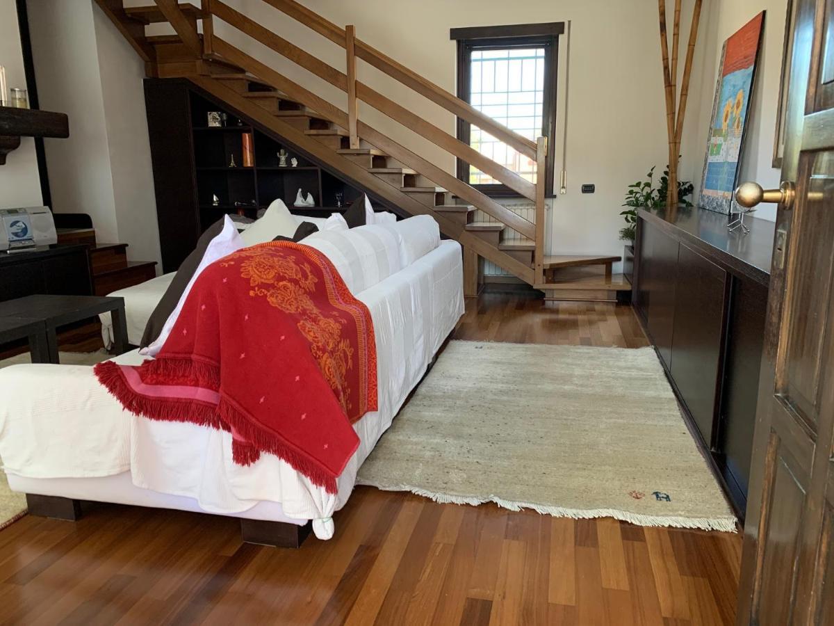 Near Como, Charming Apartment With Fireplace Grandate Extérieur photo