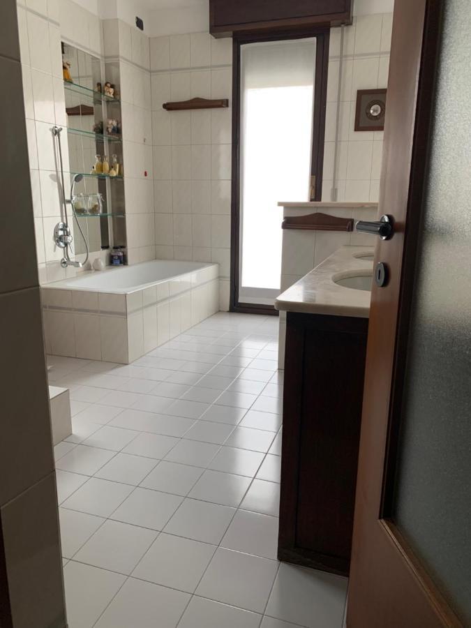 Near Como, Charming Apartment With Fireplace Grandate Extérieur photo