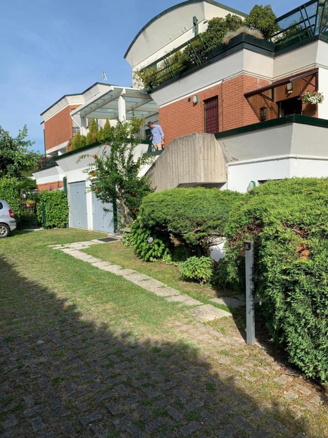 Near Como, Charming Apartment With Fireplace Grandate Extérieur photo