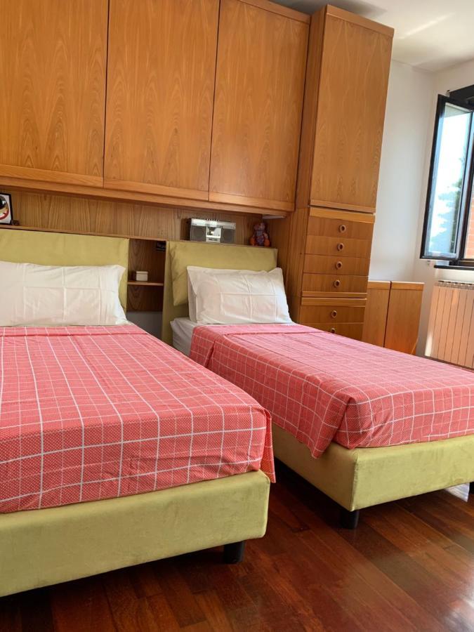 Near Como, Charming Apartment With Fireplace Grandate Extérieur photo